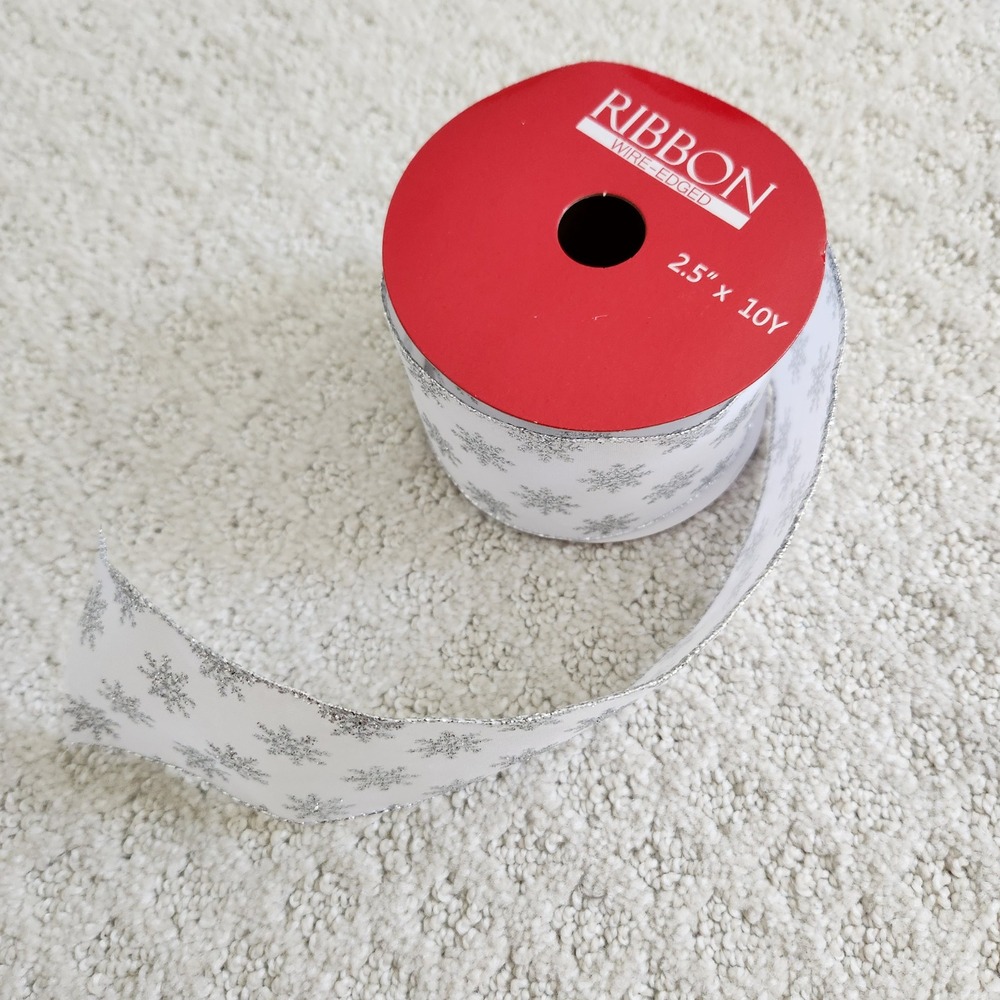 White Silver Glitter Snowflake 2.5 Inch x 10 Yard Wire‎ Edged Ribbon